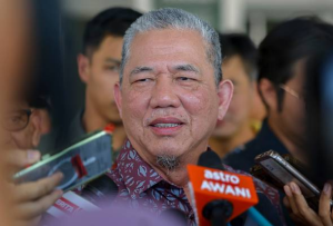 Fadillah jawab Tun Mahathir – Kerajaan lihat semula perjanjian penjualan air kepada Singapura.