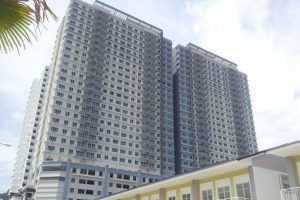 Wanita Maut Jatuh Dari Tingkat 23