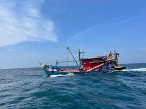 Tiga Nelayan Hilang Ketika Merawai Ditemukan Selamat Di Indonesia