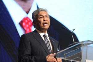 Mengeluarkan MCA Dari BN Hanyalah Mimpi Disiang Hari – Zahid Hamidi