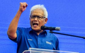 Hamzah Zainudin Menfitnah Kerajaan Derhaka Kepada Institusi Diraja