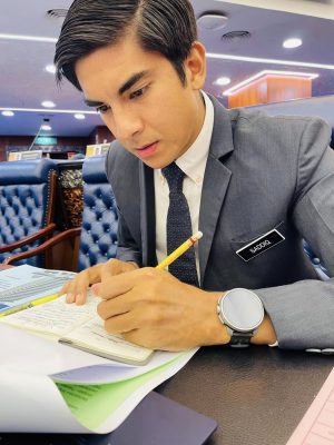 Tak kisah nak suruh isytihar aset setiap tahun pun tiada masalah.