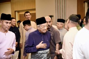 “Saya berasa syukur kerana dapat berkumpul dalam majlis iftar dalam keadaan aman dan cukup makanan.”