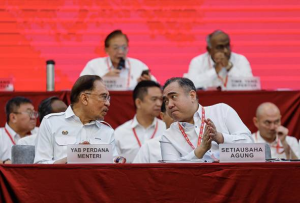 Anwar setuju hadkan tempoh jawatan PM selama 10 tahun