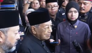 Tun Mahathir puji, kenang Pak Lah PM berjiwa besar