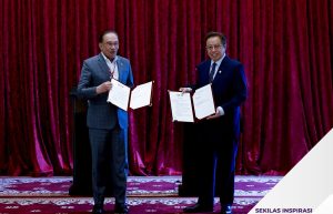 Putrajaya, Sarawak meterai MoU kuasa Petronas, Petros