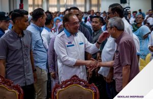 Cukai pun salah, Saifuddin seru Anwar henti dera rakyat