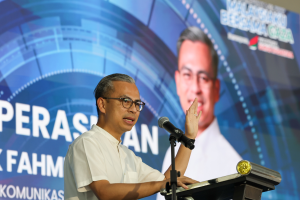 Fahmi Fadzil Mangsa Terbaru Terima Ugutan Siber